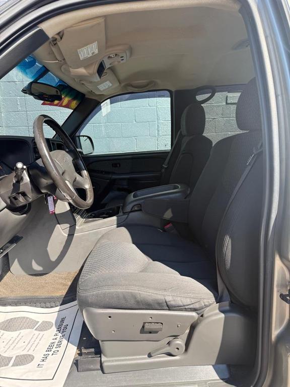 used 2003 Chevrolet Avalanche car, priced at $3,995