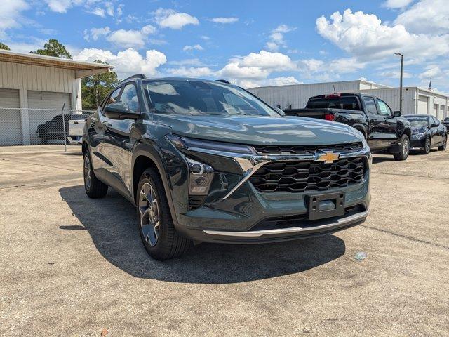new 2025 Chevrolet Trax car, priced at $23,840