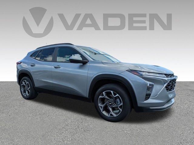 used 2024 Chevrolet Trax car, priced at $21,400