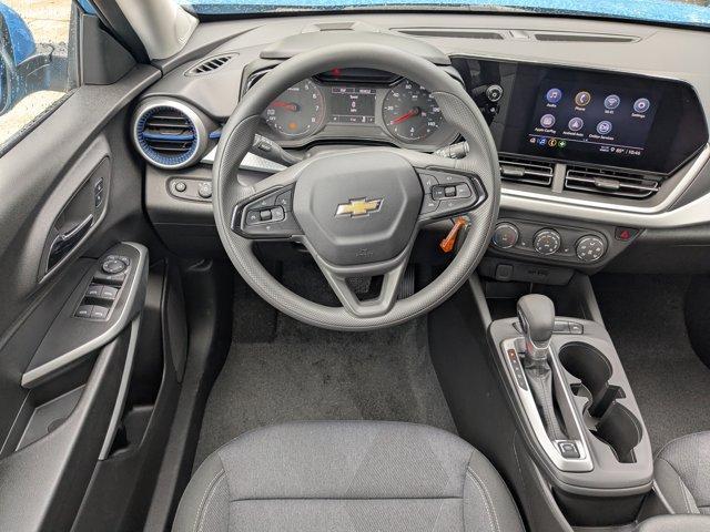 new 2025 Chevrolet Trax car, priced at $24,002