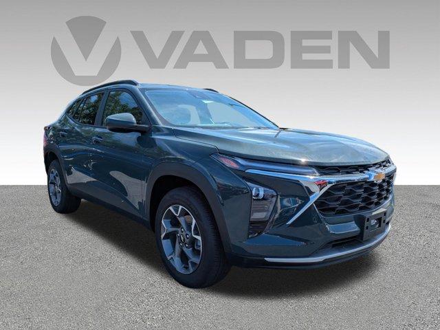 new 2025 Chevrolet Trax car, priced at $23,560