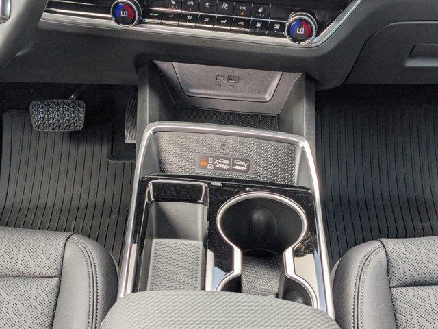 new 2025 Chevrolet Equinox car, priced at $28,192