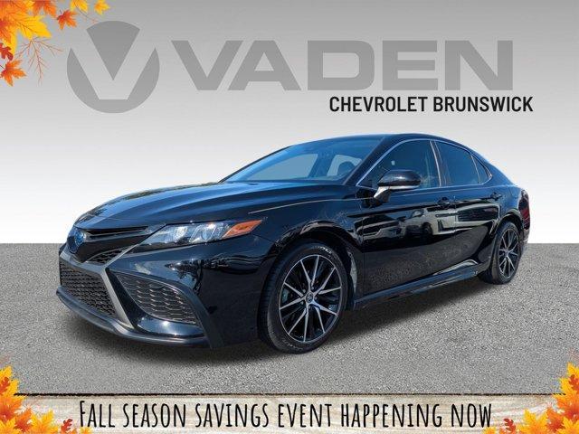 used 2022 Toyota Camry Hybrid car, priced at $26,946