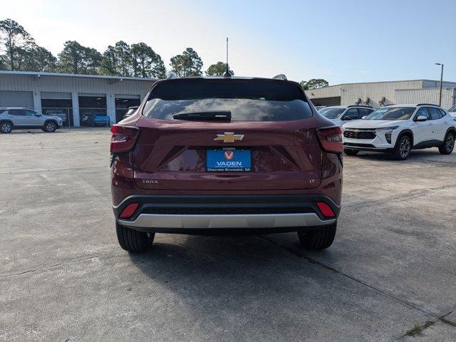 new 2025 Chevrolet Trax car, priced at $25,270