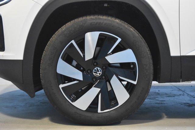 new 2024 Volkswagen Atlas Cross Sport car, priced at $44,781
