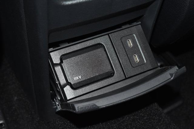 new 2025 Mercedes-Benz GLB 250 car, priced at $57,620