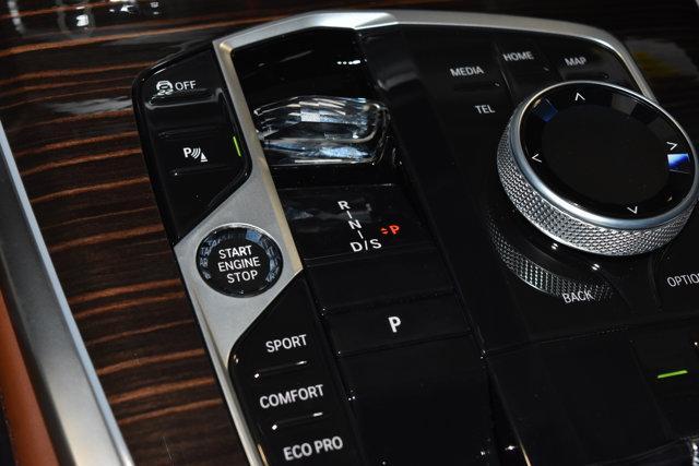 new 2026 BMW X7 car, priced at $100,975