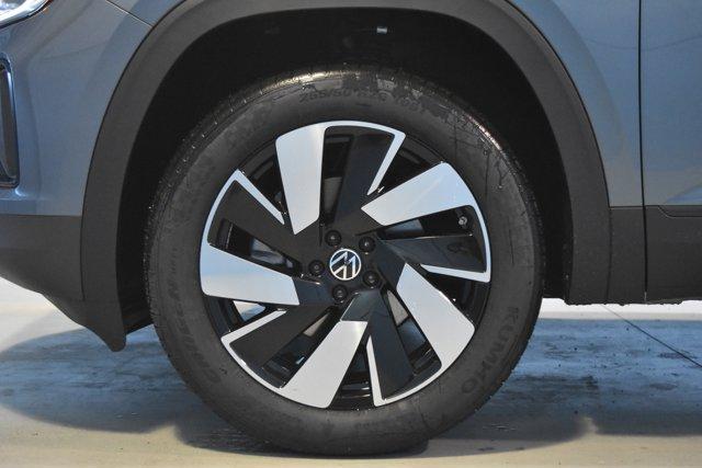 new 2024 Volkswagen Atlas Cross Sport car, priced at $43,082