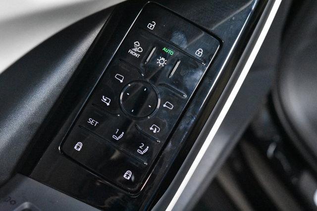 new 2025 Audi Q6 e-tron car, priced at $72,405