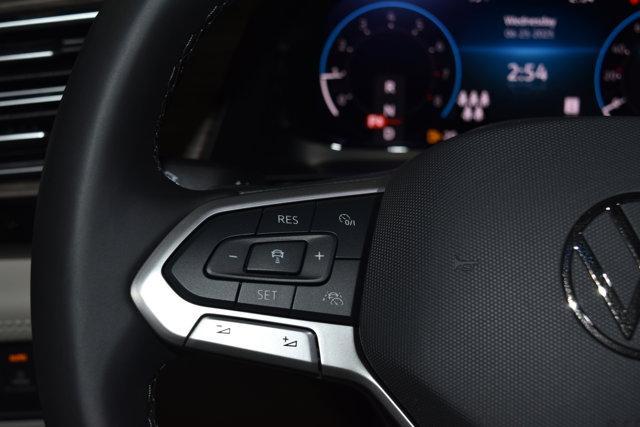 new 2025 Volkswagen Atlas car, priced at $53,977