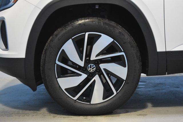 new 2024 Volkswagen Atlas car, priced at $43,351