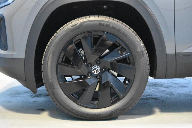 new 2026 Volkswagen Atlas Cross Sport car, priced at $47,700