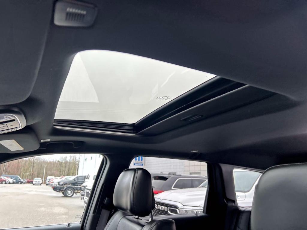 used 2021 Jeep Grand Cherokee car, priced at $29,988