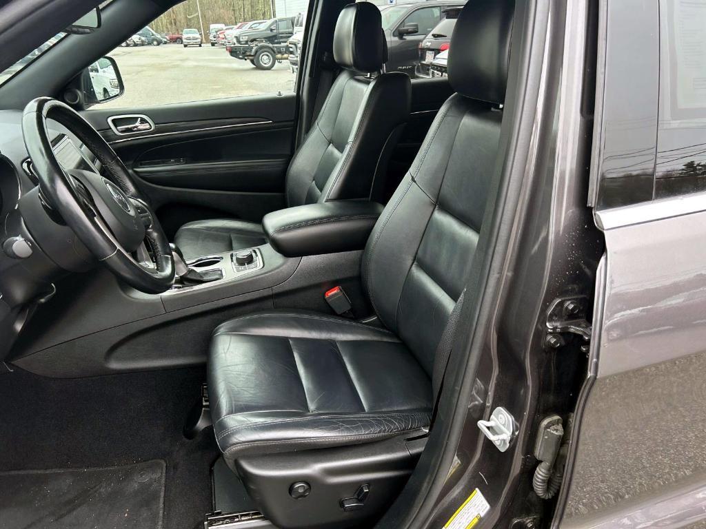 used 2021 Jeep Grand Cherokee car, priced at $29,988