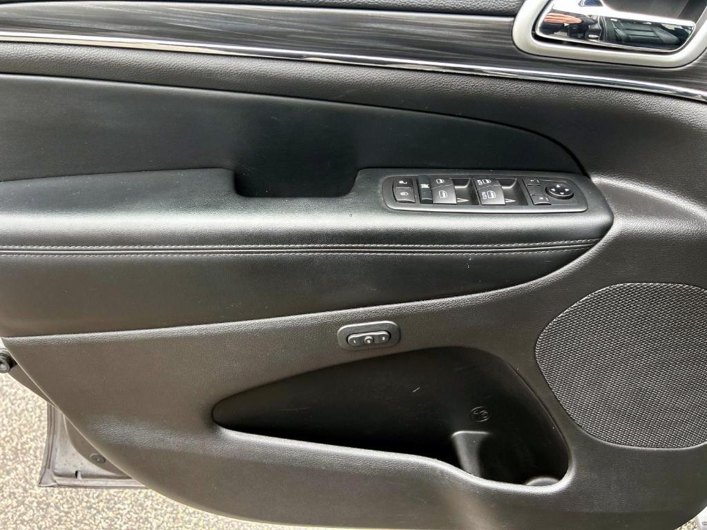 used 2021 Jeep Grand Cherokee car, priced at $29,988