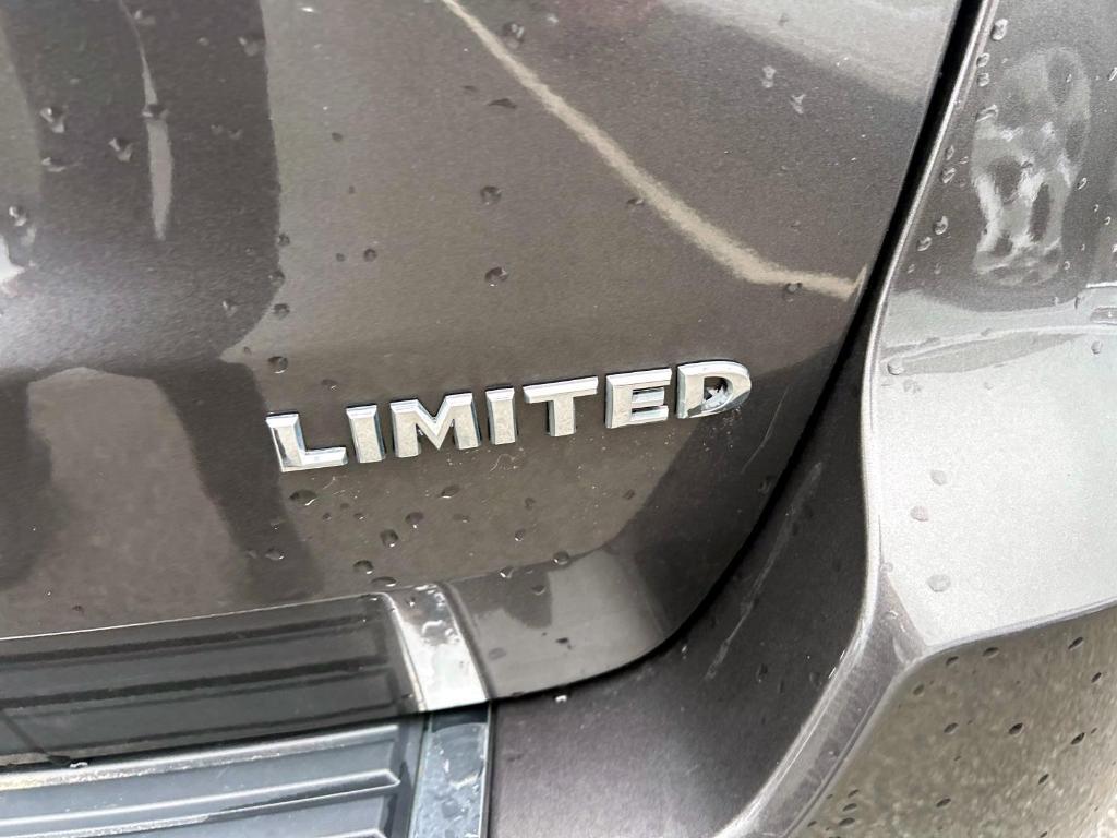used 2021 Jeep Grand Cherokee car, priced at $29,988