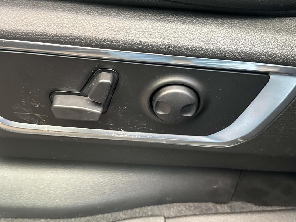 new 2025 Ram 1500 car, priced at $62,017