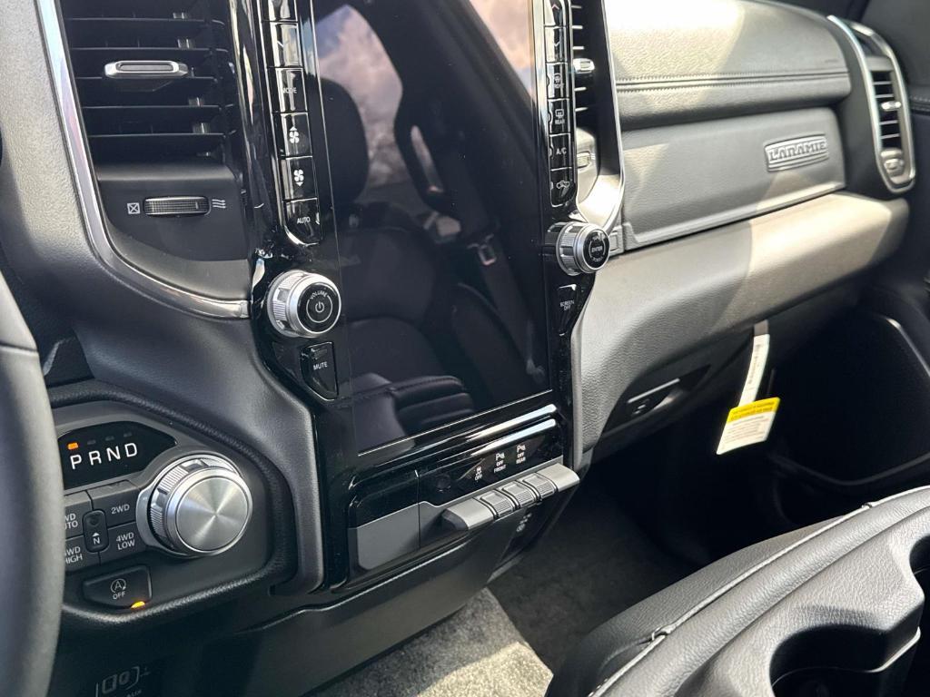 new 2025 Ram 1500 car, priced at $62,017