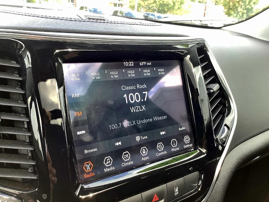 used 2022 Jeep Cherokee car, priced at $26,886