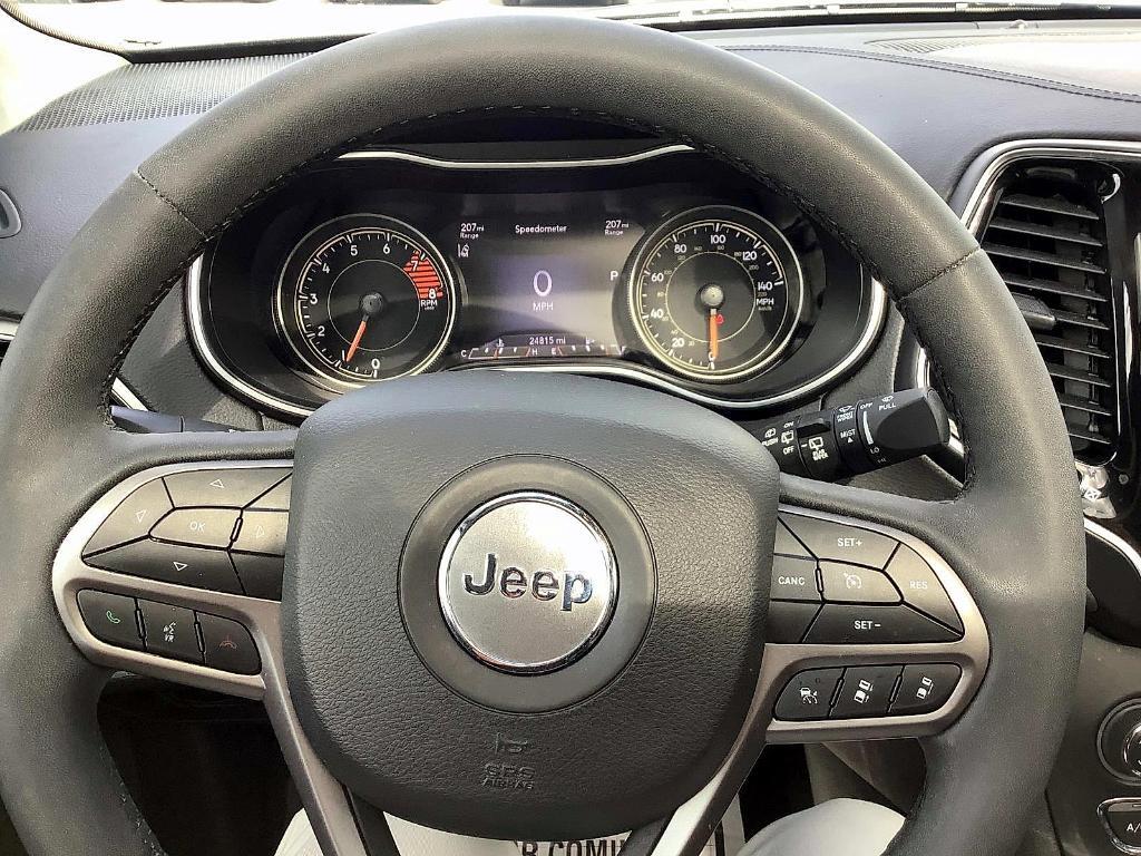 used 2022 Jeep Cherokee car, priced at $26,886
