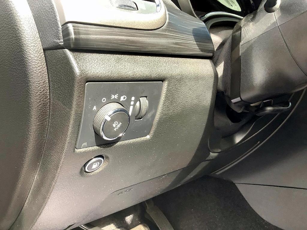 used 2022 Jeep Grand Cherokee WK car, priced at $29,988