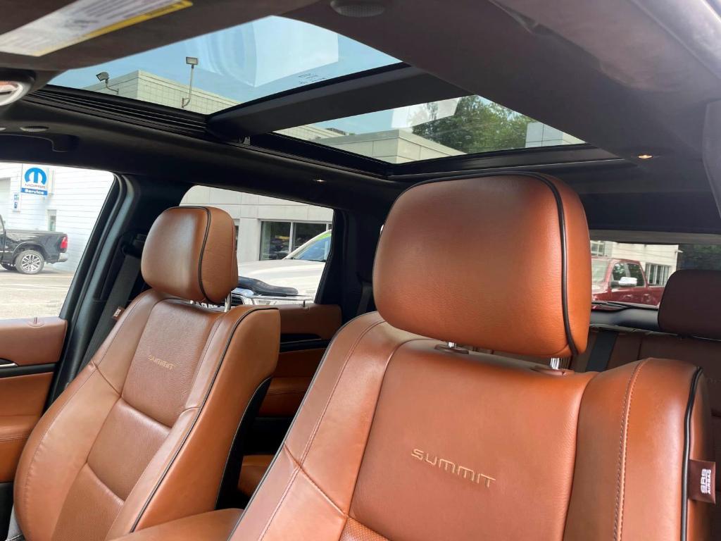 used 2019 Jeep Grand Cherokee car, priced at $29,488