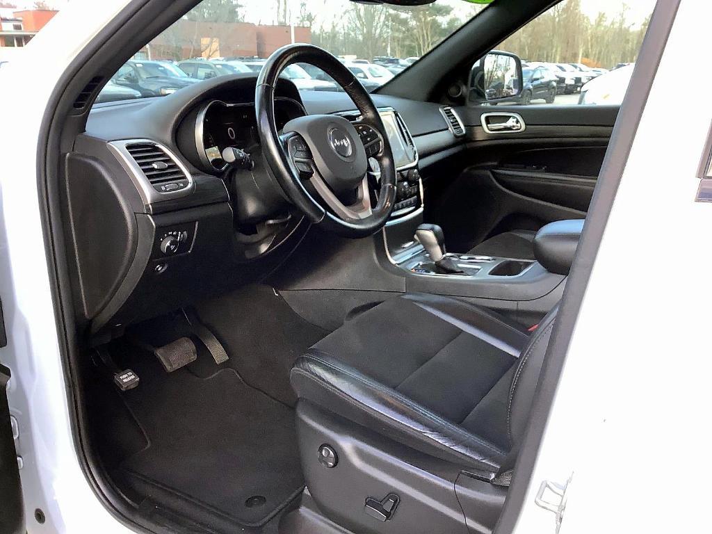 used 2020 Jeep Grand Cherokee car, priced at $27,988