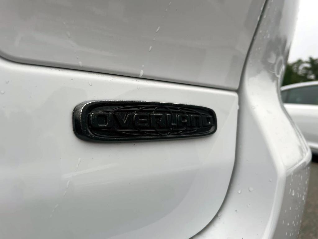 used 2022 Jeep Grand Cherokee car, priced at $40,988