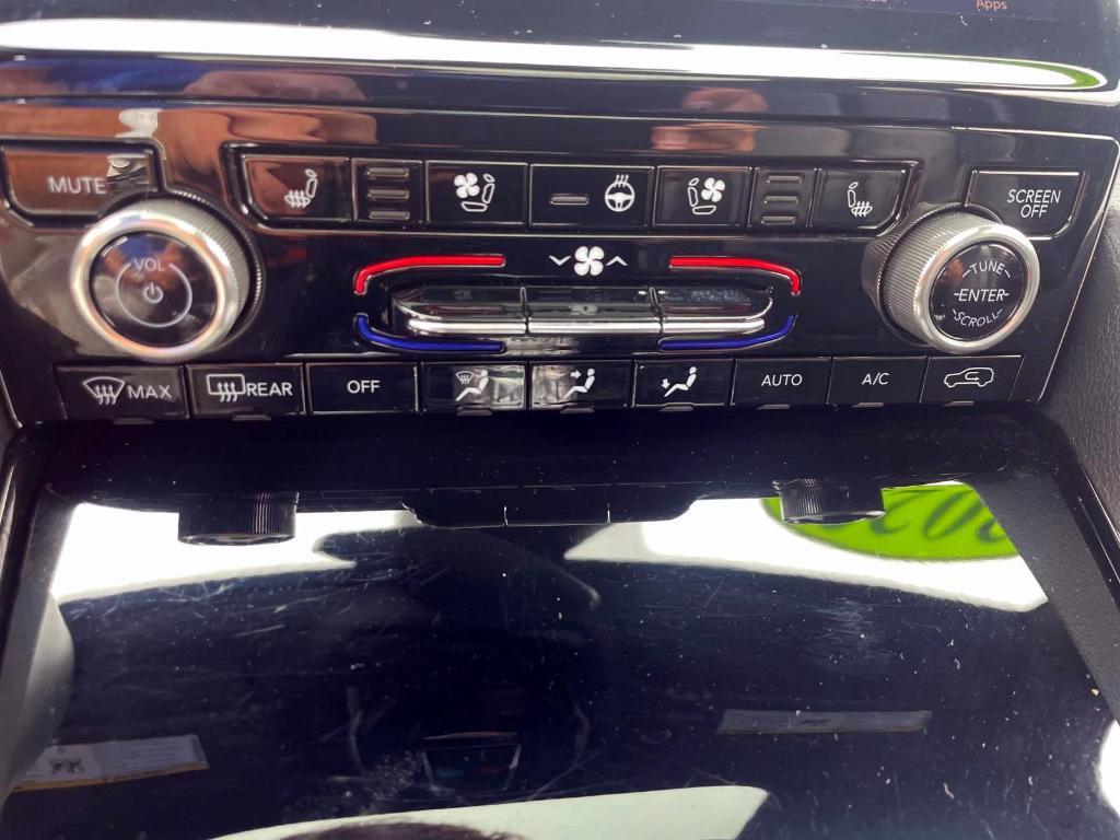 used 2022 Jeep Grand Cherokee car, priced at $40,988