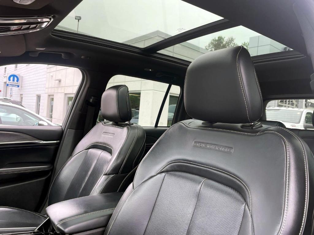 used 2022 Jeep Grand Cherokee car, priced at $40,988
