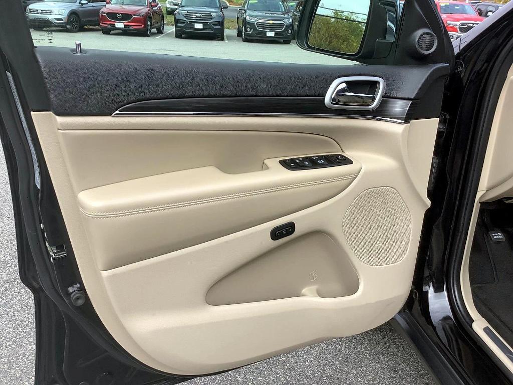 used 2021 Jeep Grand Cherokee car, priced at $29,988