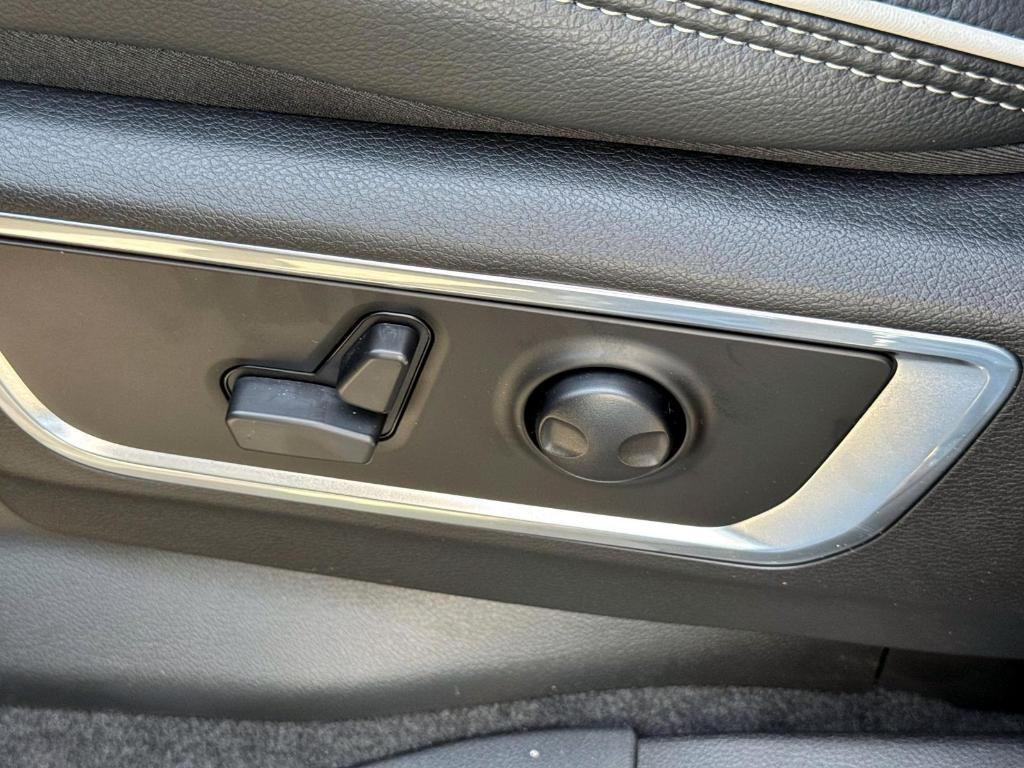 new 2025 Ram 1500 car, priced at $64,542