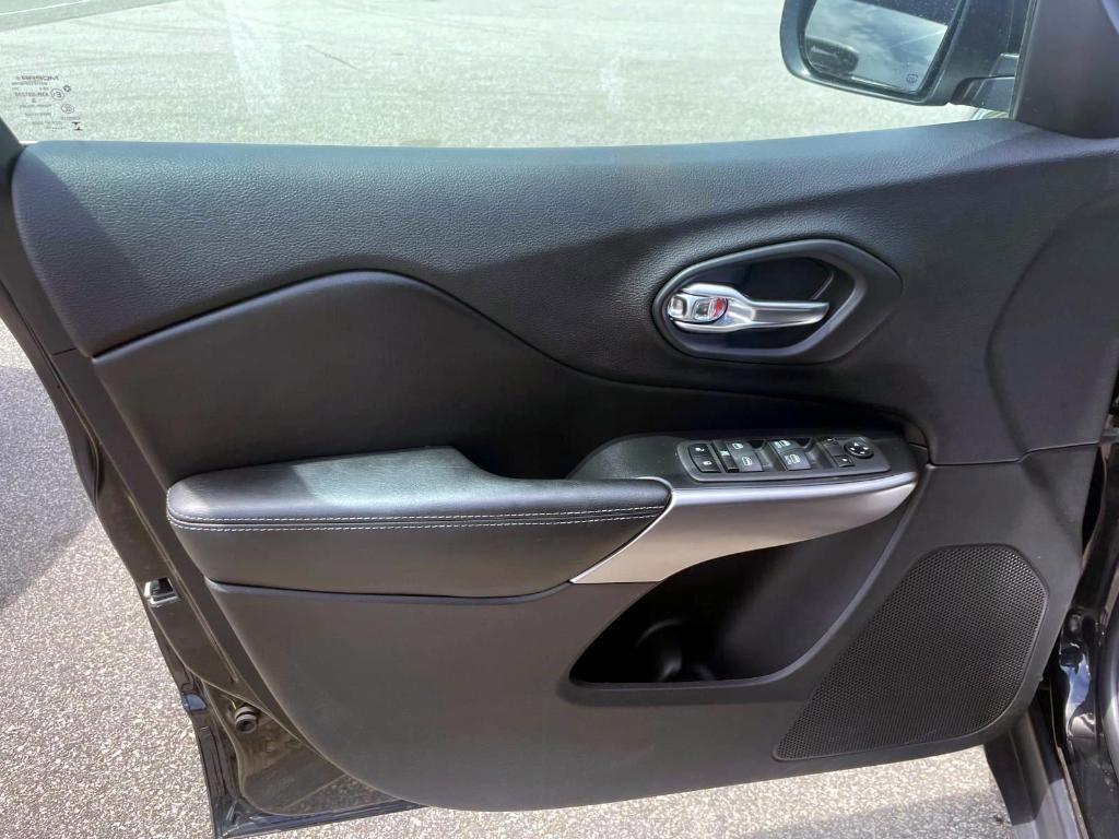 used 2019 Jeep Cherokee car, priced at $19,488