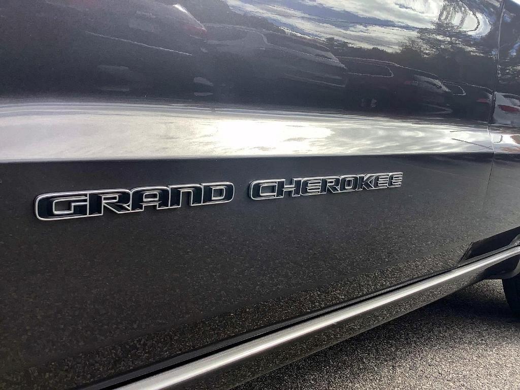 used 2021 Jeep Grand Cherokee car, priced at $32,988