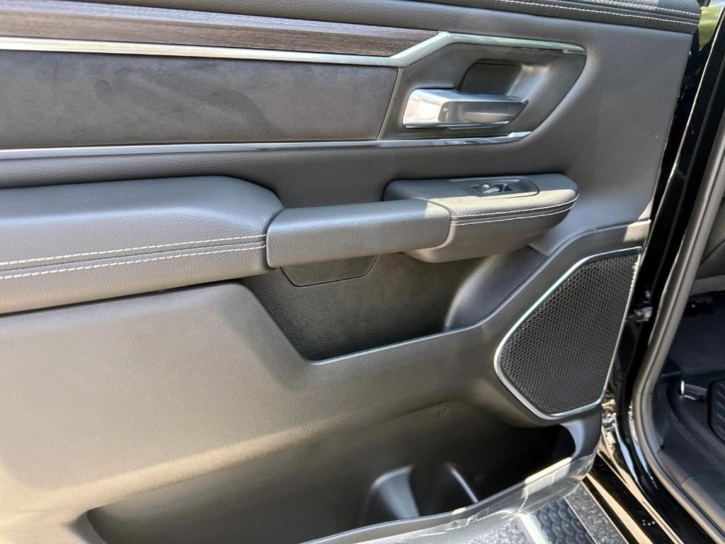 new 2025 Ram 1500 car