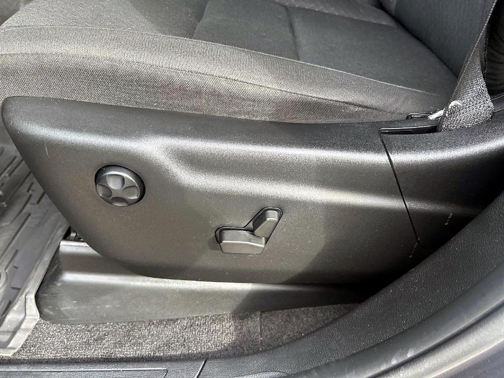 used 2021 Jeep Grand Cherokee car, priced at $24,988