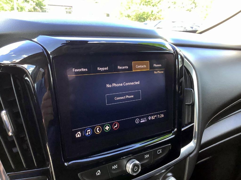 used 2021 Chevrolet Traverse car, priced at $25,988