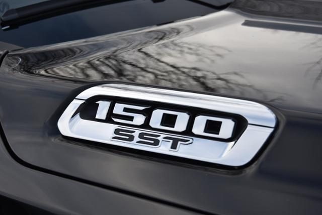 new 2025 Ram 1500 car, priced at $61,555