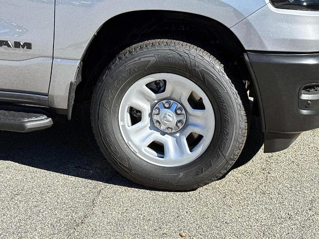 new 2025 Ram 1500 car, priced at $49,221