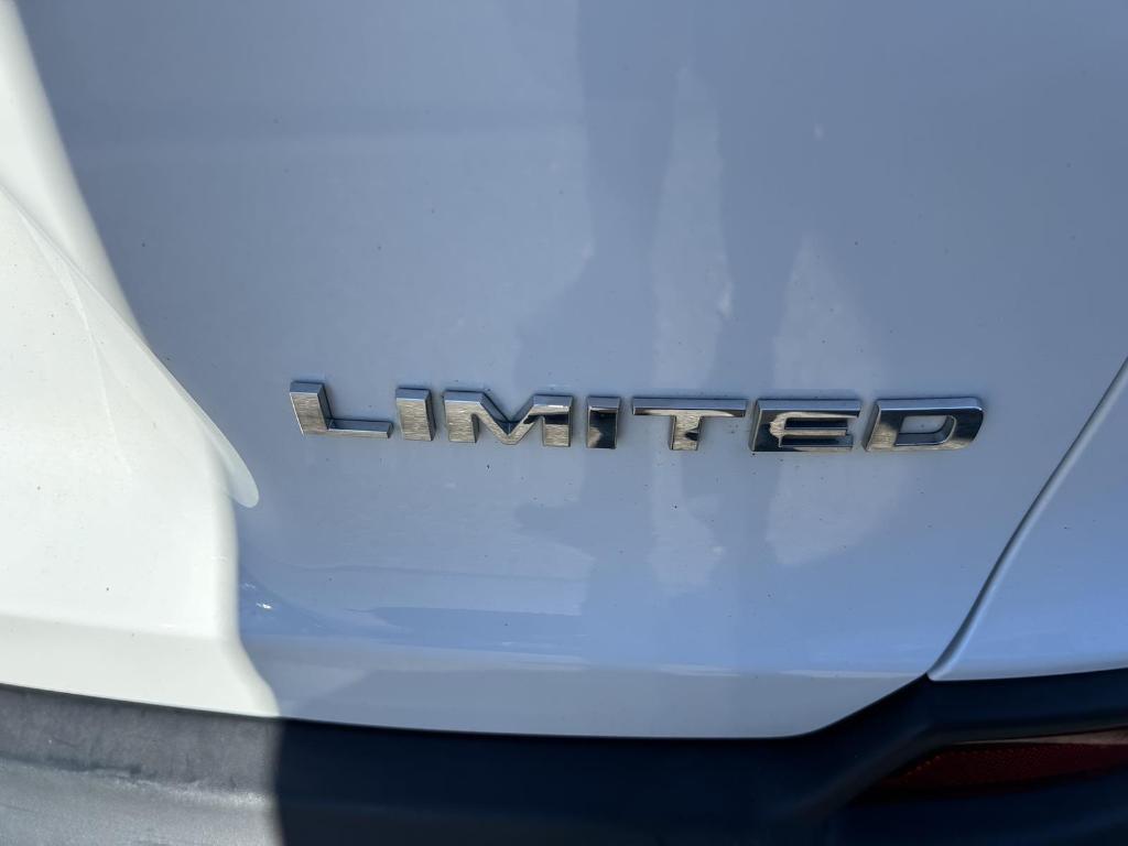 used 2019 Jeep Cherokee car, priced at $18,988