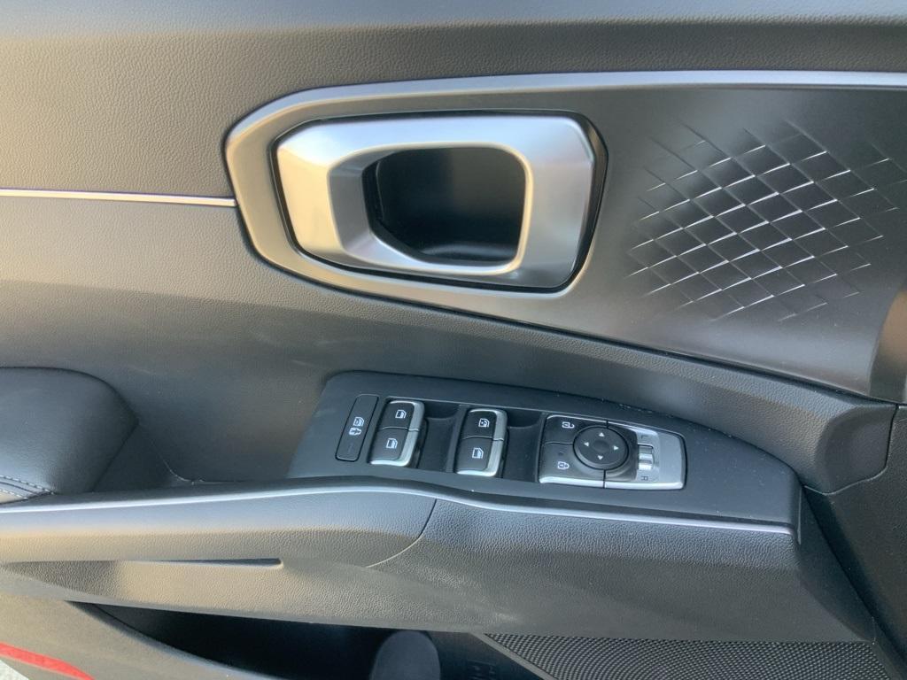 used 2023 Kia Sorento Hybrid car
