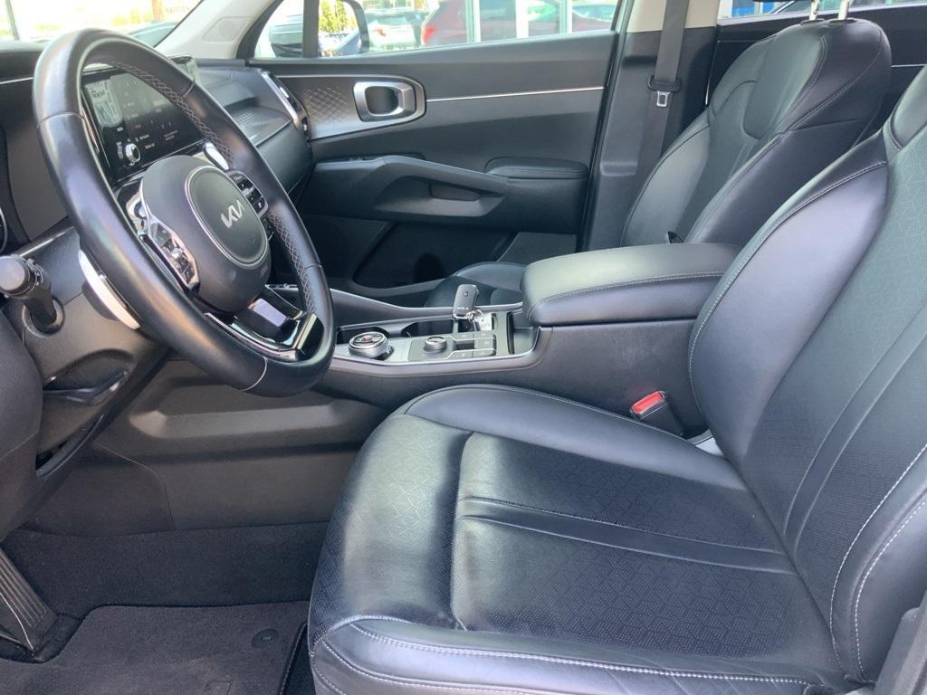 used 2023 Kia Sorento Hybrid car