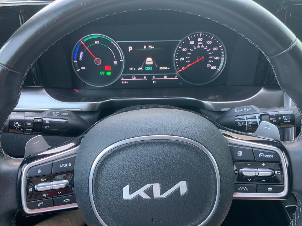 used 2023 Kia Sorento Hybrid car
