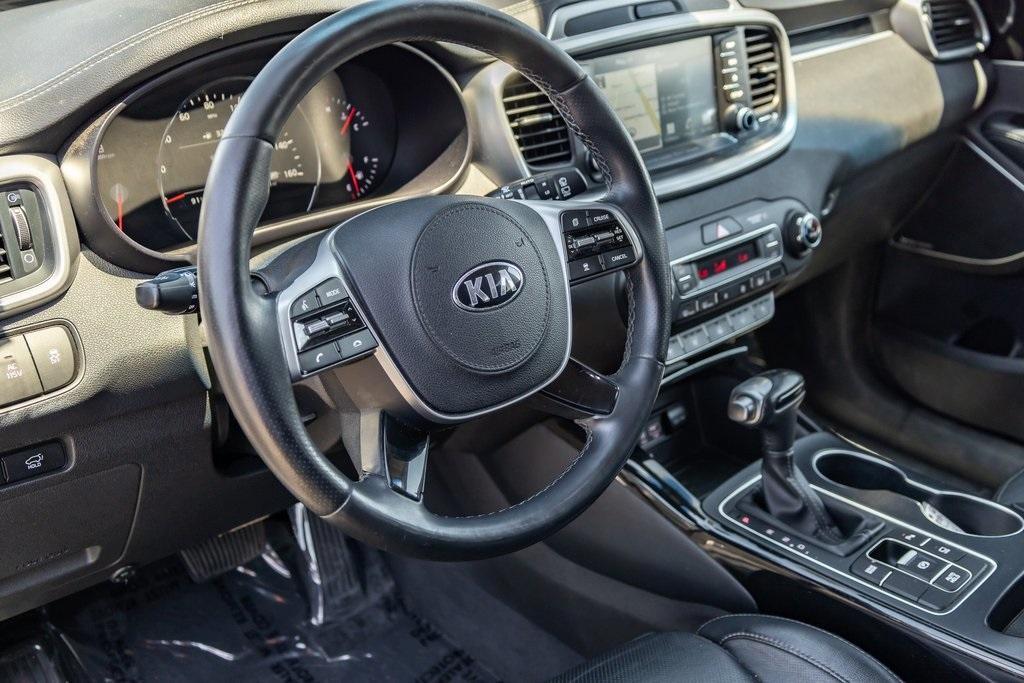 used 2019 Kia Sorento car, priced at $28,777