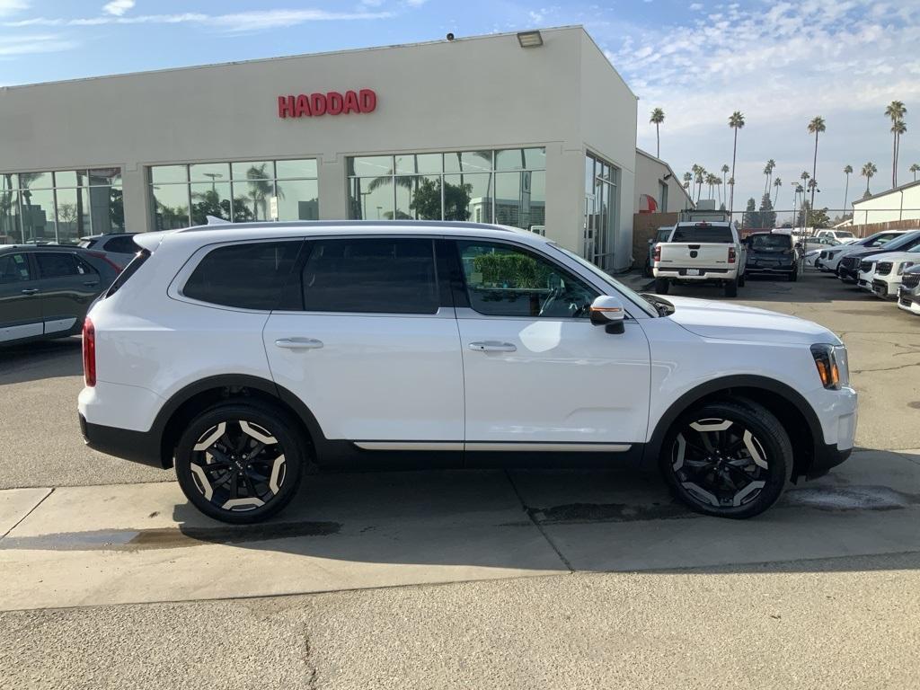 used 2023 Kia Telluride car, priced at $36,356