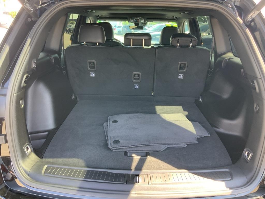 used 2025 Jeep Grand Cherokee car, priced at $39,995