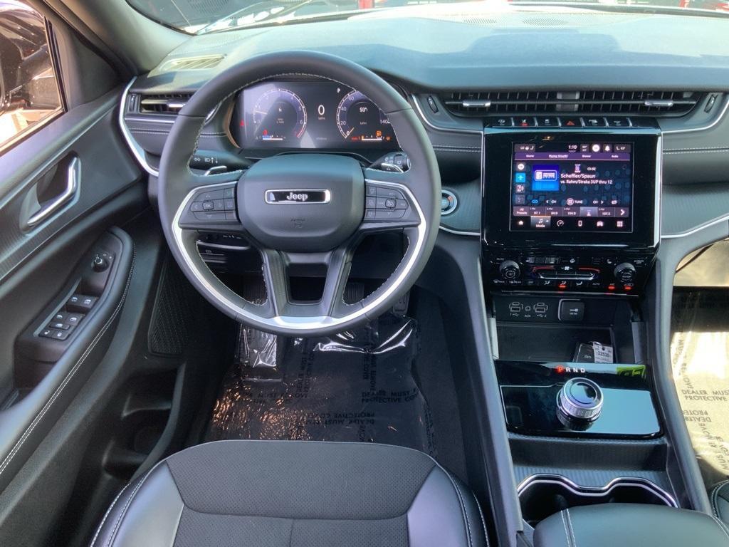 used 2025 Jeep Grand Cherokee car, priced at $39,995