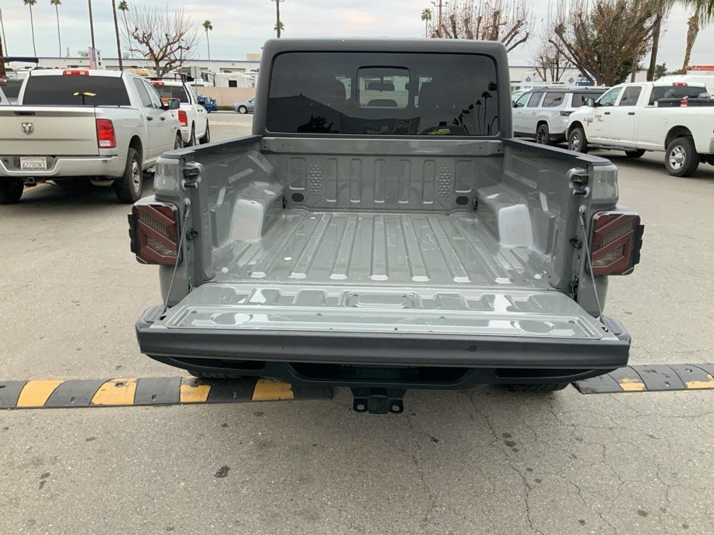 used 2022 Jeep Gladiator car, priced at $35,306