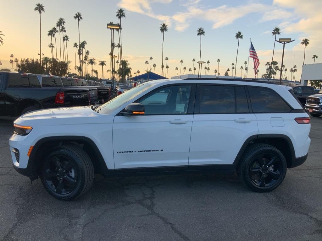 used 2023 Jeep Grand Cherokee car, priced at $35,985