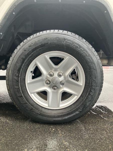used 2022 Jeep Gladiator car, priced at $31,980